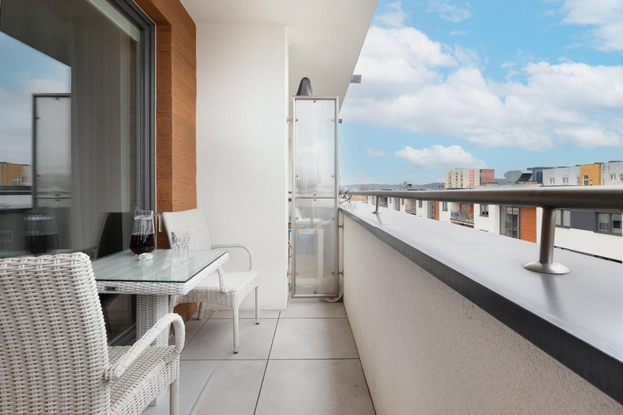 Superior Apartment With Balcony & Parking Gdansk By Noclegi Renters Prestige Eksteriør billede