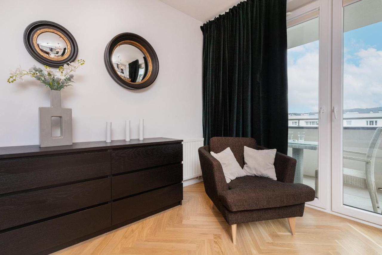 Superior Apartment With Balcony & Parking Gdansk By Noclegi Renters Prestige Eksteriør billede